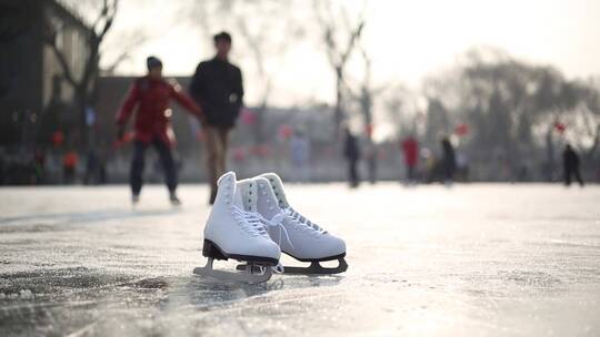 冰鞋唯美滑冰室外冰场北京什刹海