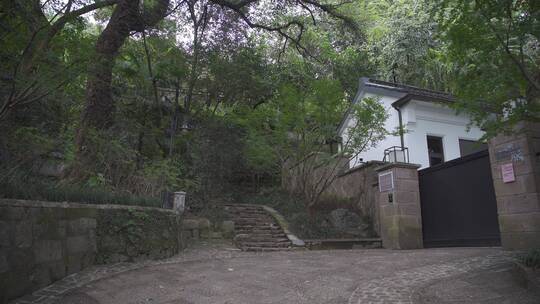 杭州宝石山景区栖霞洞