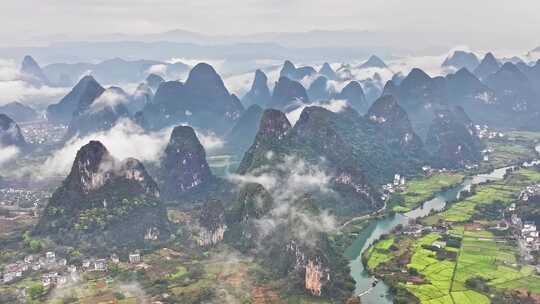 桂林喀斯特地貌阳朔风光雨后云海风光