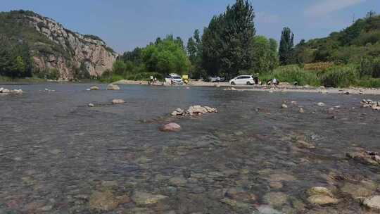 鹤壁清水湾郊外河流大山树林