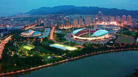 义乌城市地标梅湖夜景风光  前推环绕航拍