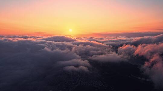 4K航拍深圳梧桐山夕阳云海宣传片