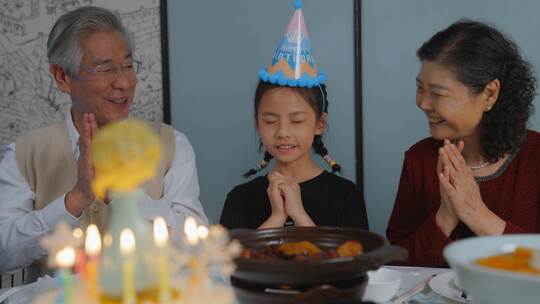 家庭聚餐 幸福家庭过生日