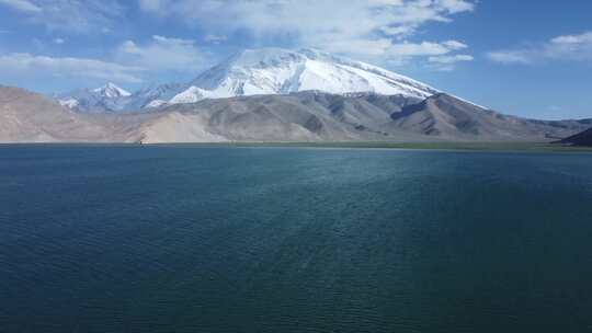 原创珠峰佩枯措湖与希夏邦马雪山航拍视频素材模板下载