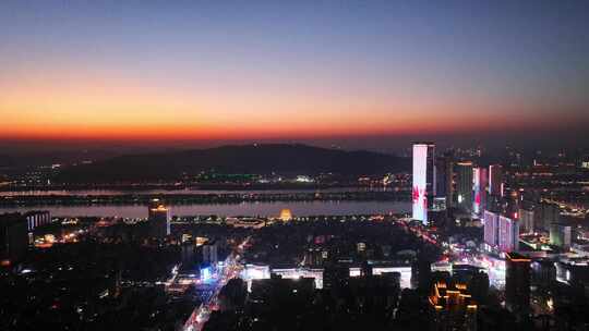 长沙五一广场国金中心夜景蓝调时刻城市上空