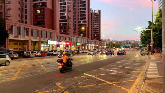 过马路 汽车 公路 城市 路灯 商铺3