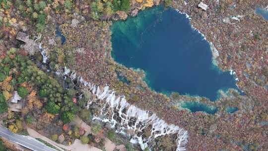 四川九寨沟彩林秋景和蓝色海子