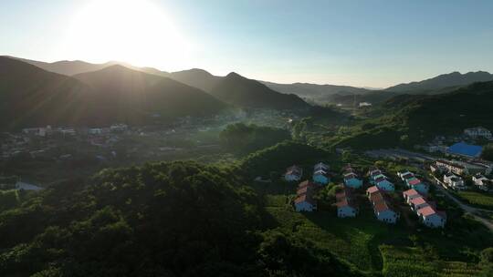 航拍千山山谷村庄风景