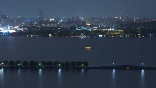 杭州宝石山景区六角亭看西湖夜景