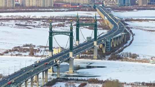 中国黑龙江哈尔滨阳明滩大桥雪景航拍