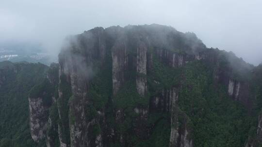 航拍浙江温州楠溪江十二峰石门台