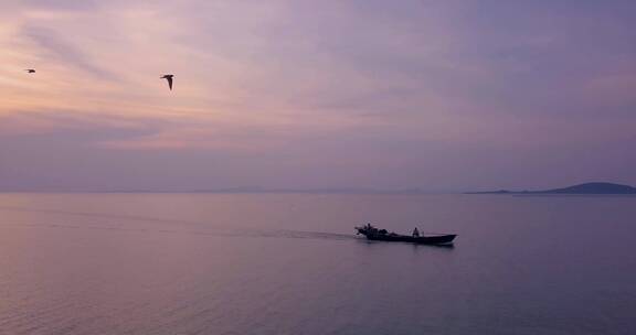 航拍太湖渔民靠岸
