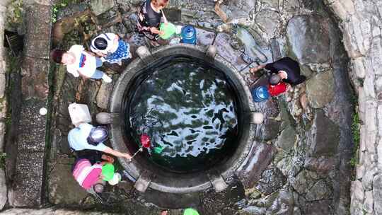 云南建水古城大板井