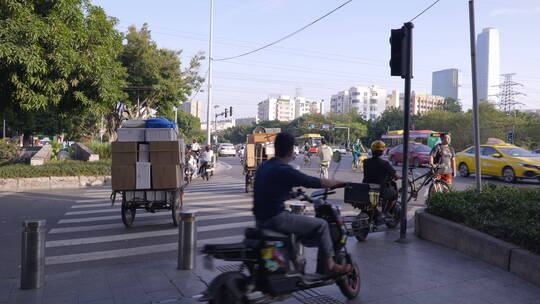 街头   车流 人流  十字路口   城市街头