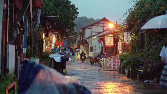 烟雨江南水乡古镇划船听雨