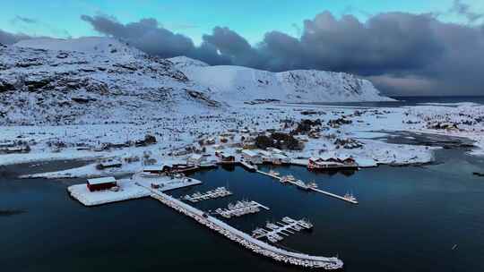 挪威罗弗敦群岛北极圈雷纳冬季雪景高空航拍