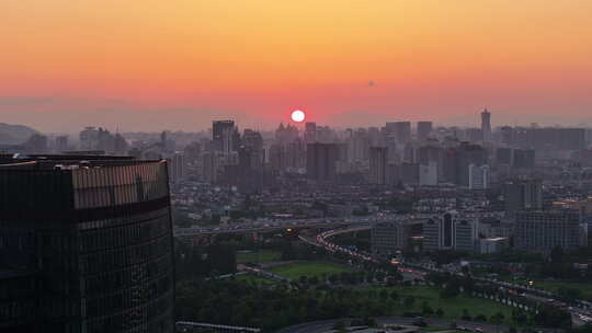 夕阳下的杭州