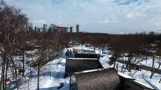 冬季带温室的郊区俯视图。创意。