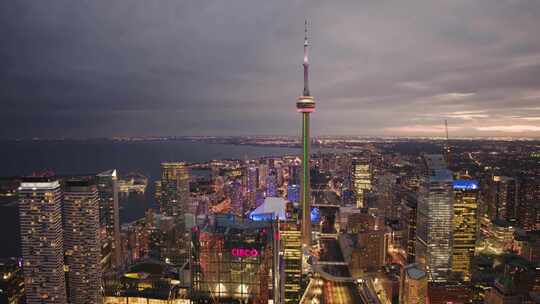 航拍多伦多市中心加拿大国家电视塔夜景灯光