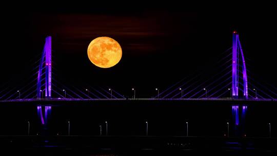 港珠澳大桥海上升明月