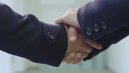 多个场景商务握手 商务合作 信任与共赢