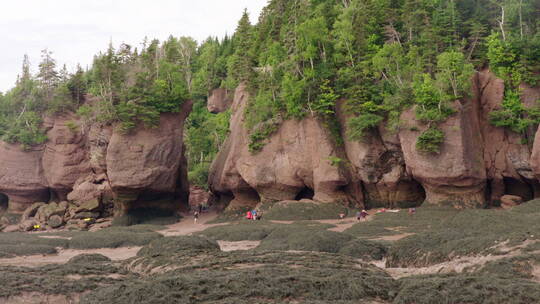 海边的岩石层2