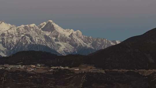 云南香格里拉梅里雪山飞来寺高空航拍