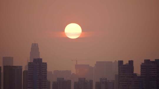 湖北武汉城市天空的太阳日出