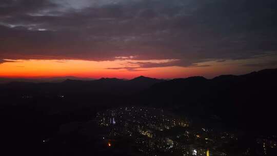 大山夕阳晚霞航拍