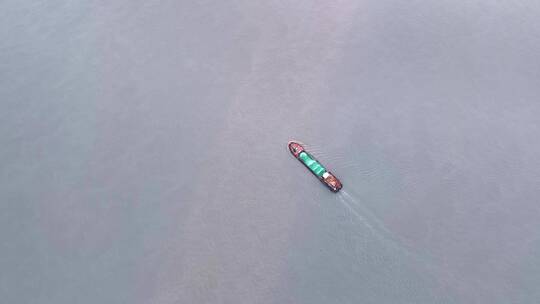 黄浦江货运航船视频素材模板下载