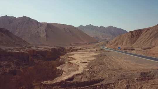 鄯善县吐峪沟大峡谷、火焰山