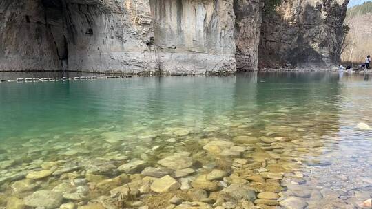 济南南部山区云河桥，水质清澈见底