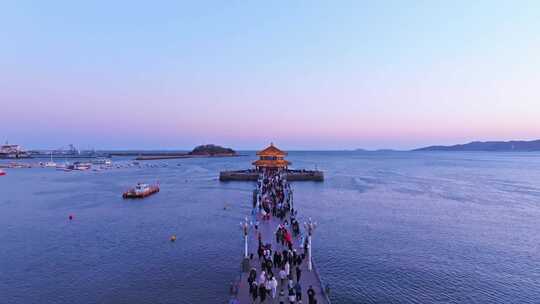 冬季青岛栈桥景区日落 黄昏