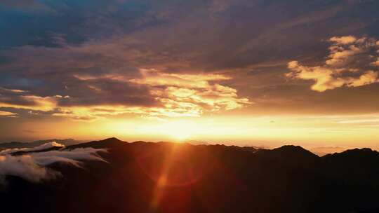 高山云海日落晚霞夕阳彩虹航拍