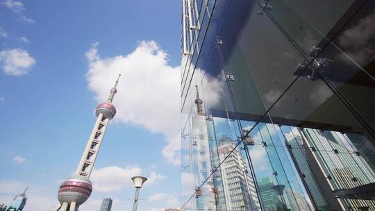 上海浦东陆家嘴金融中心玻璃幕墙现代建筑