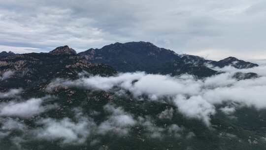 雨后的泰安