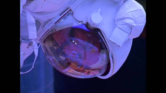 宇航员太空行走视频素材模板下载
