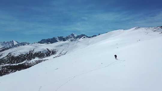 雪宝顶徒步旅行素材