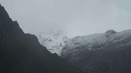 喜马拉雅山，雪山，薄雾，风景