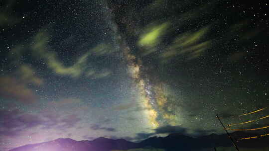 扎尕那山峰星空延时