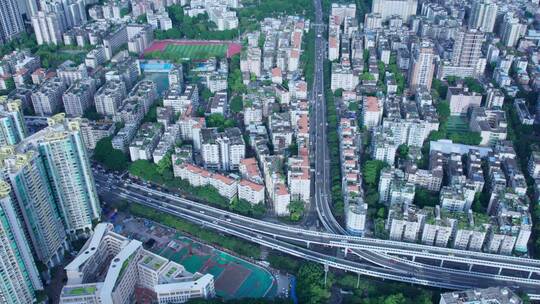 广州密集建筑与城市公路繁忙车流航拍