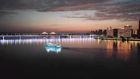 湖北襄阳汉江夜景航拍