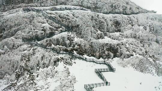 航拍雪山雪景