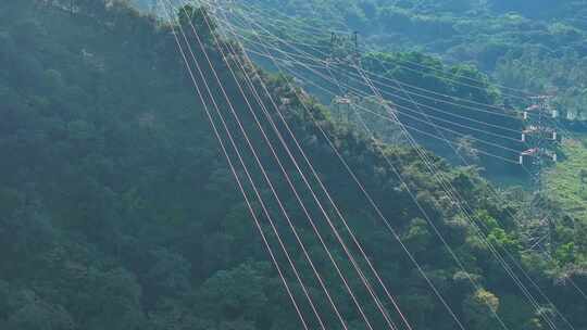 航拍大山 特高压输电线路 电网