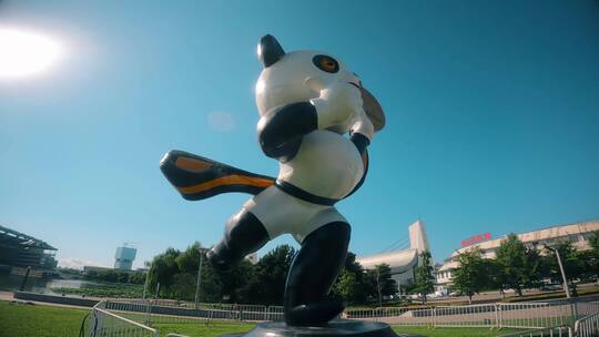 亚运村 大熊猫雕塑 环绕运镜