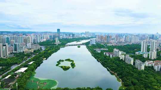 阴天南宁南湖公园城市风光大景航拍