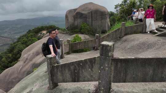 航拍福建宁德福鼎太姥山海上仙山风光