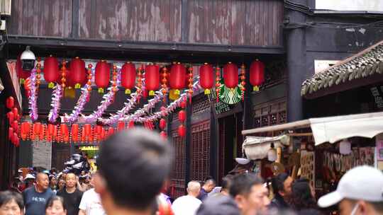 成都锦里古街走路第一视角路上行人街景人流