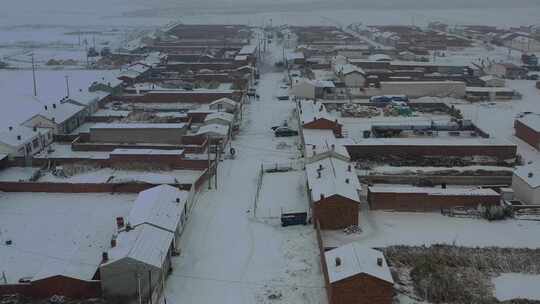 内蒙古 乌兰察布 小村庄 下雪