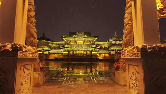 山西大同古城鼓楼夜景飘雪下雨雪景